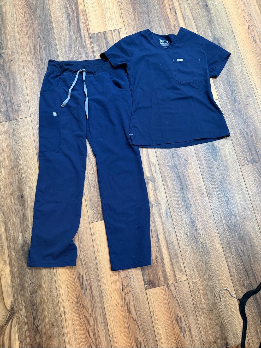 Figs XS Navy Set Medical Scrub Top & Drawstring Pants Set